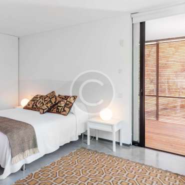 Contemporary Bedroom Blinds